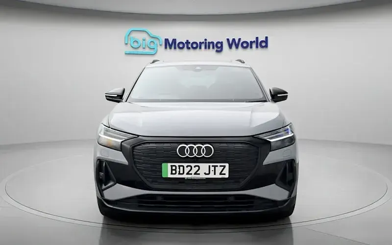 Used Audi Q4 e-tron Advanced 150 kW (204 HP) 2022 Grey SUV