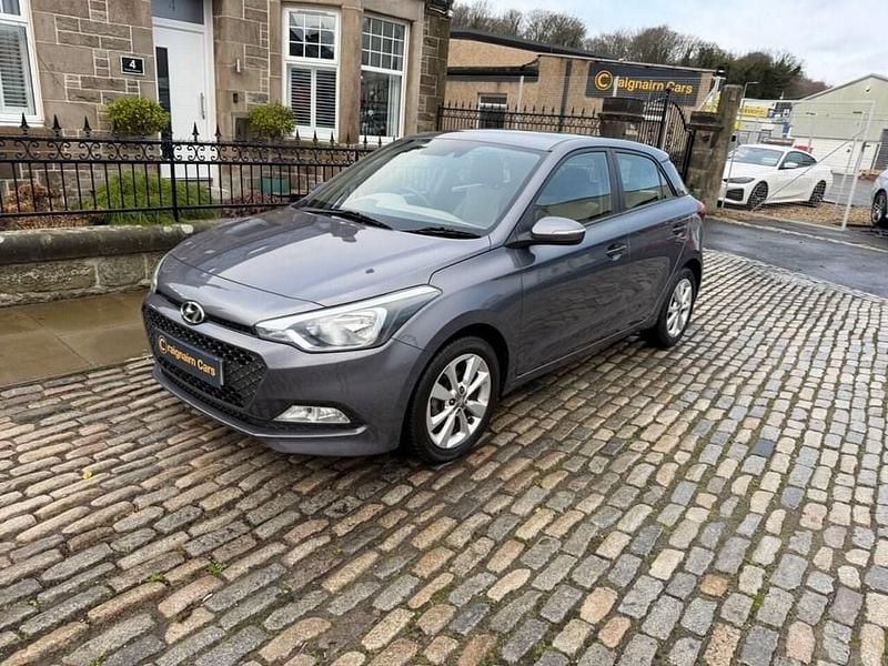 Used Hyundai i20 SE 84 HP (61 kW) 2015 Grey Hatchback