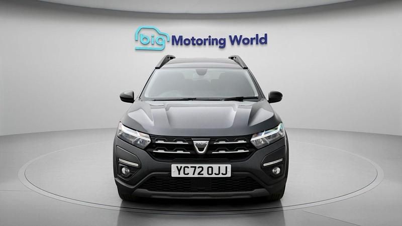 Used Dacia Jogger Extreme 110 HP (80 kW) 2022 Grey MPV