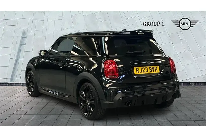 Used Mini Cooper Premium 136 HP (100 kW) 2023 Black Hatchback