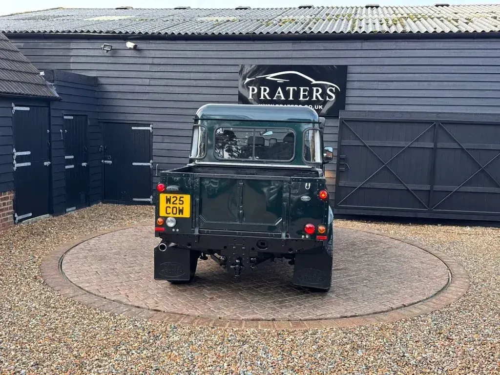 Used Land Rover Defender 2014 Green Pickup