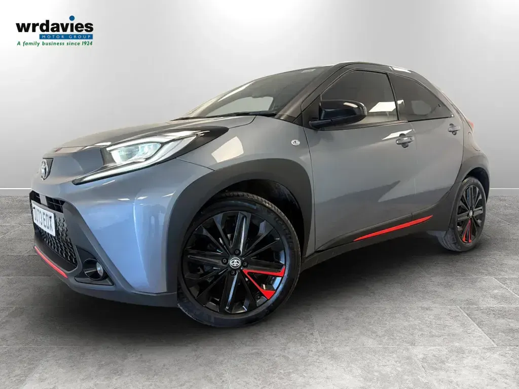 Used Toyota Aygo X 72 HP (52 kW) 2023 Grey SUV