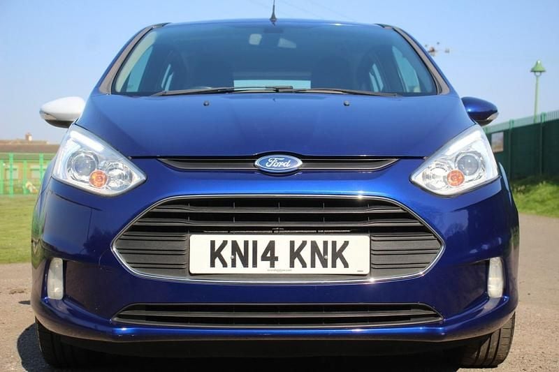 Used Ford B-MAX Zetec 100 HP (73 kW) 2014 Blue MPV