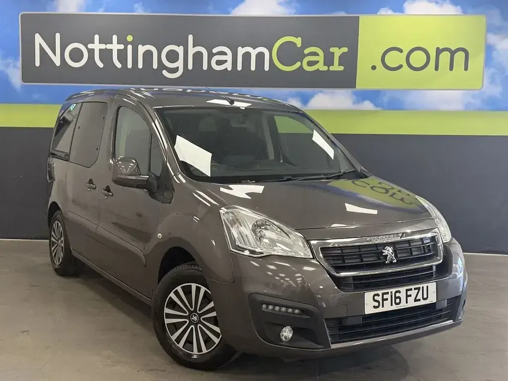 Used Peugeot Partner Tepee S 120 HP (88 kW) 2016 Grey MPV
