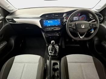 Second-hand Vauxhall Corsa Design Edition 75 CP (55 kW) 2024 Roșu Hatchback