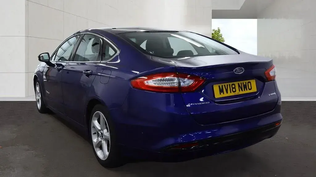 Used Ford Mondeo Titanium 187 HP (137 kW) 2018 Blue Sedan