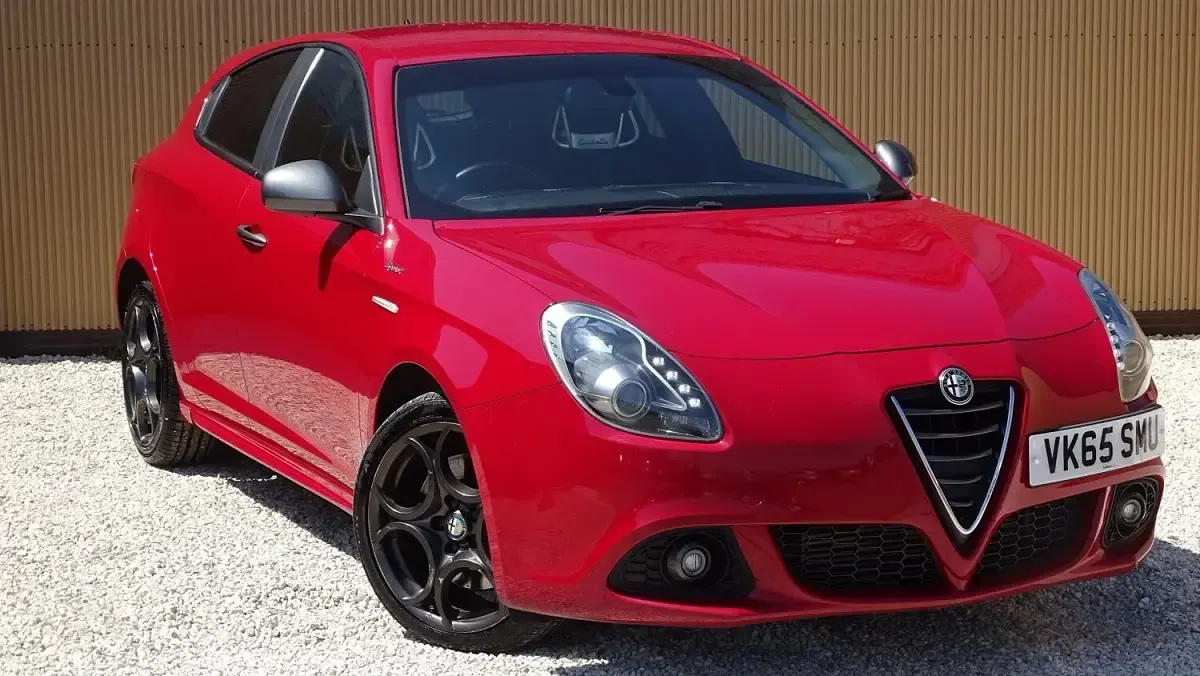 Used Alfa Romeo Giulietta Sprint 175 HP (128 kW) 2015 Red Hatchback