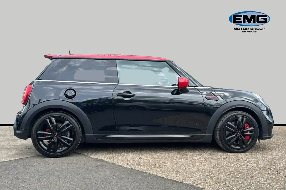 Używany Mini John Cooper Works Hatch 231 KM (169 kW) 2021 Czarny Hatchback