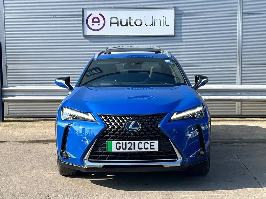 Usado Lexus UX 150 kW (204 HP) 2021 Azul SUV