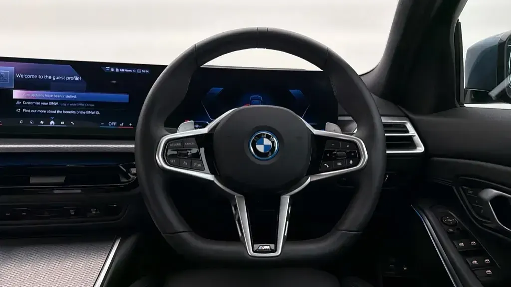 Used BMW 330e M Sport 292 HP (214 kW) 2025 Blue Sedan