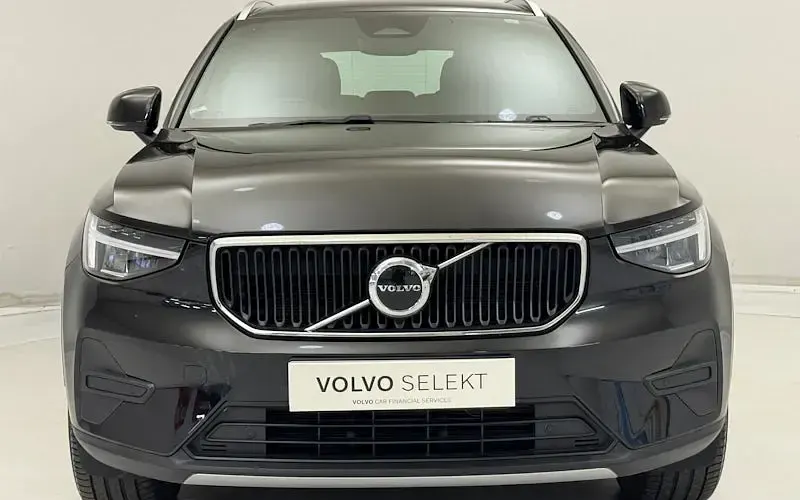 Used Volvo XC40 Core 163 HP (119 kW) 2026 SUV