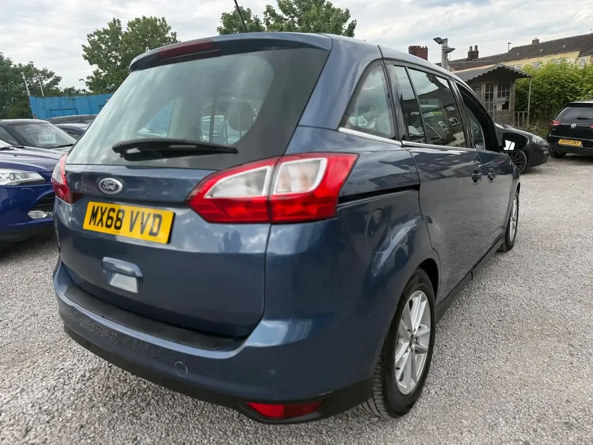 Used Ford Grand C-Max Zetec 125 HP (91 kW) 2018 Blue MPV