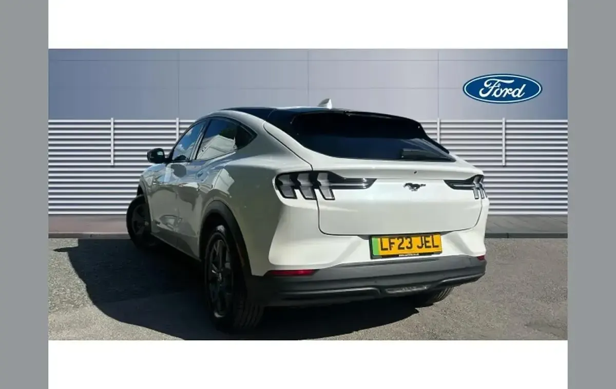 Used Ford Mustang Mach-E Extended Range 212 kW (289 HP) 2023 White SUV