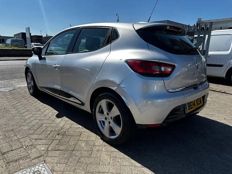 Used Renault Clio IV Dynamique 2014 Silver Hatchback