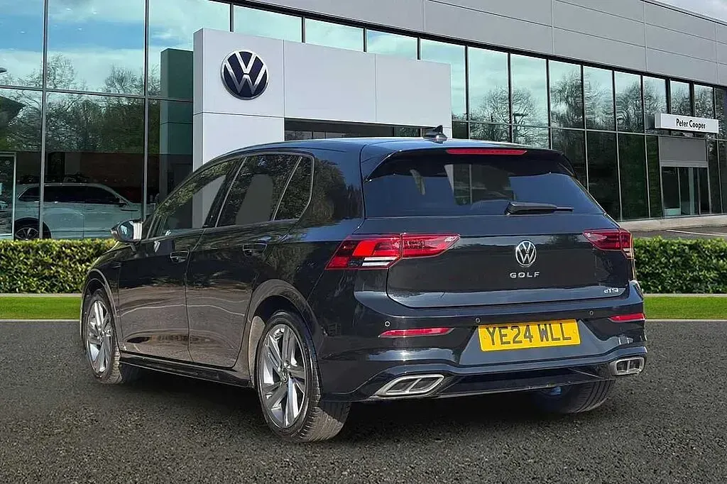 Used VW Golf VIII R-line 150 HP (110 kW) 2024 Black Hatchback