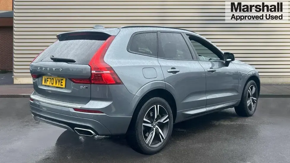 Used Volvo XC60 R-Design 197 HP (144 kW) 2020 Grey SUV