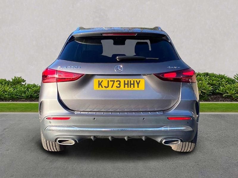 Used Mercedes GLA220 Executive 190 HP (139 kW) 2024 Grey SUV