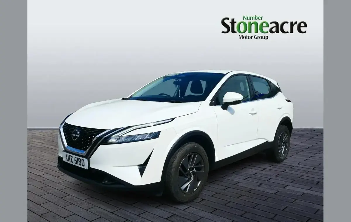 Used Nissan Qashqai Acenta Premium 138 HP (101 kW) 2023 White SUV