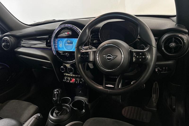 Used Mini John Cooper Works Hatch 228 HP (167 kW) 2022 Green Hatchback