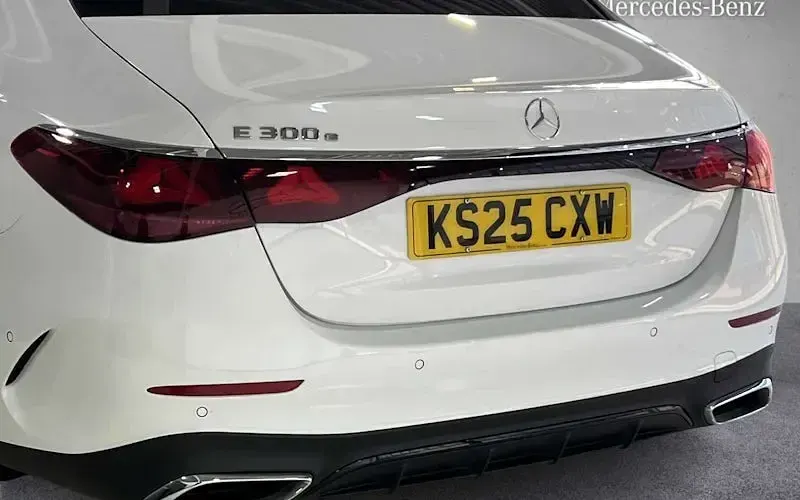 Used Mercedes E300 Urban 313 HP (230 kW) 2025 White Sedan