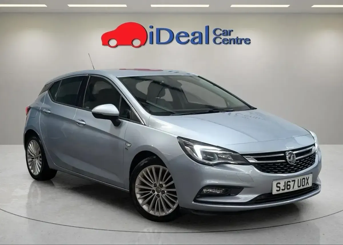 Second-hand Vauxhall Astra Elite 2017 Argintiu Hatchback