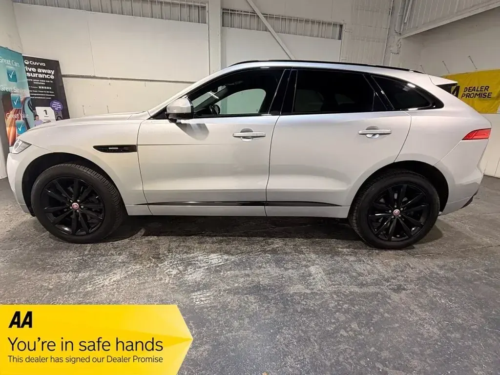 Used Jaguar F-Pace R-Sport 300 HP (220 kW) 2018 Silver SUV