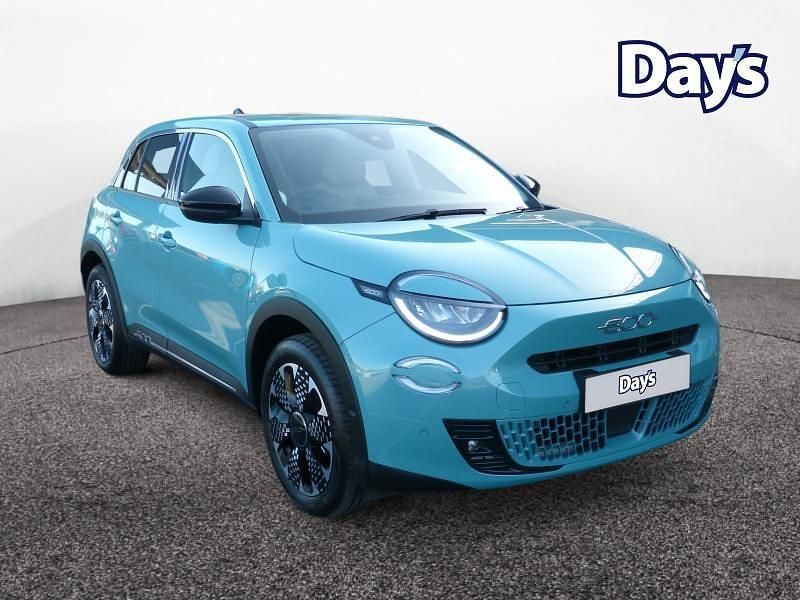 Used Fiat 600 La Prima 2025 Blue SUV