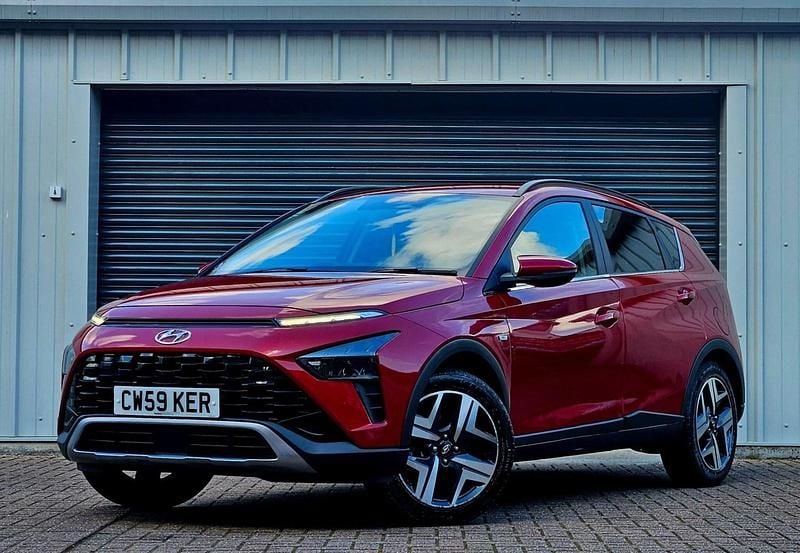 Begagnad Hyundai Bayon Premium 100 HK (73 kW) 2022 Röd SUV