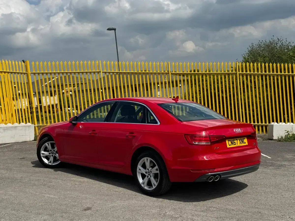 Used Audi A4 Sport 190 HP (139 kW) 2017 Red Sedan