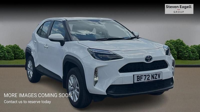 White Used 2022 Toyota Yaris Hybrid Hatchback | £20,072 (Expensive) - Image 1/4