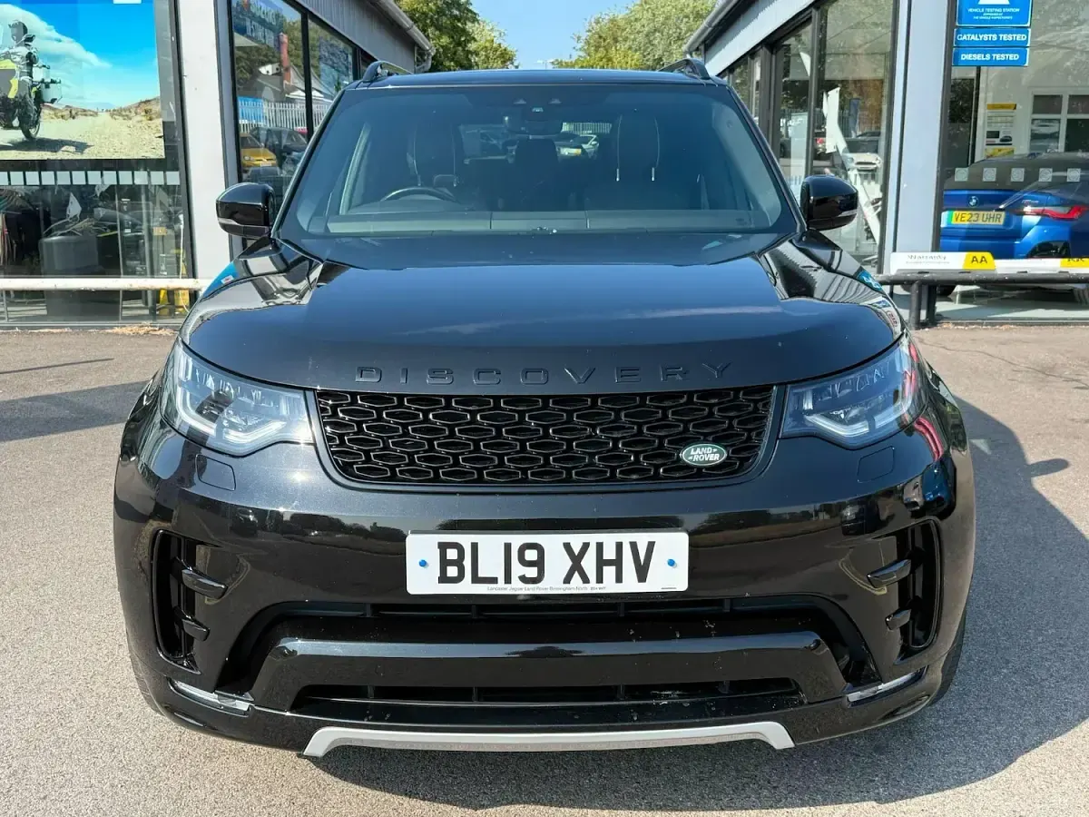 Used Land Rover Discovery 5 HSE 2019 Black SUV