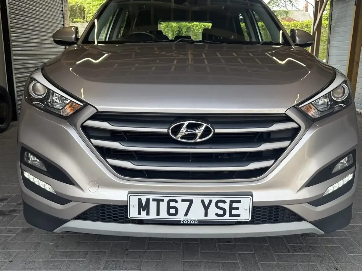 Used Hyundai Tucson SE 132 HP (97 kW) 2017 Beige SUV