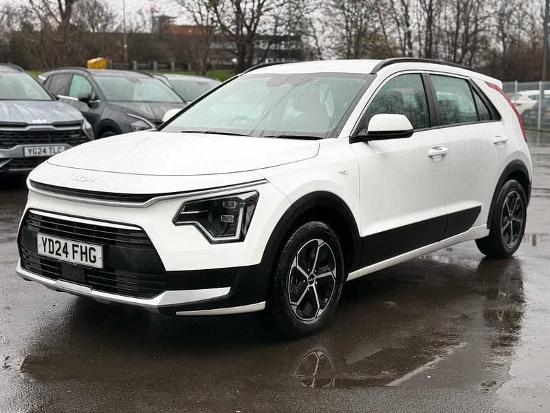 Used Kia Niro 2024 White SUV