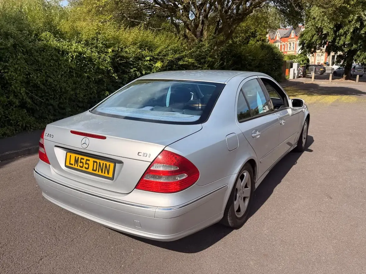 Used Mercedes E280 Avantgarde 2005 Silver Sedan
