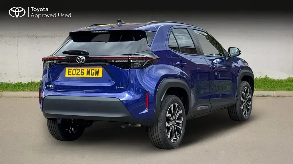 New Toyota Yaris Cross Design 2026 Blue SUV
