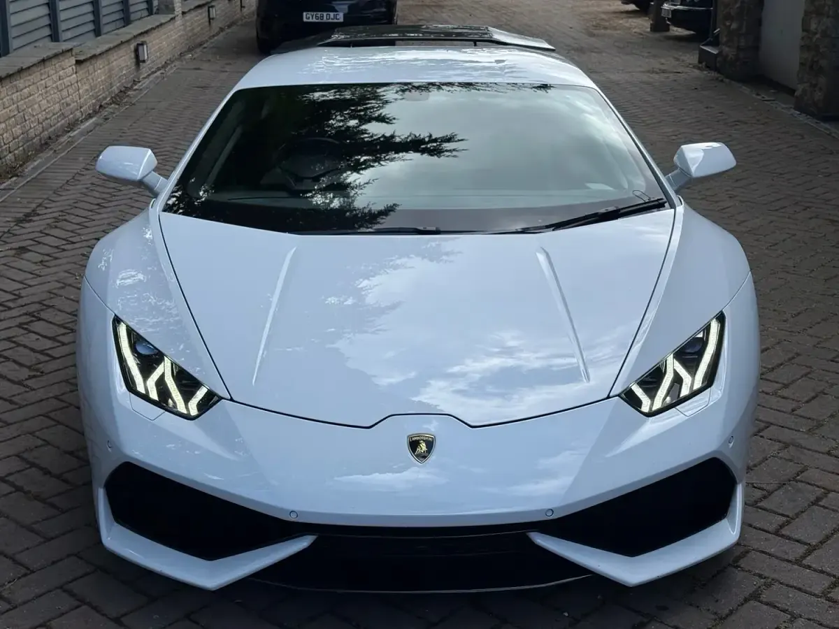 Used Lamborghini Huracán 610 HP (448 kW) 2015 White Coupe
