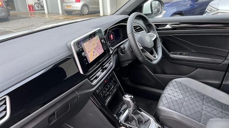 Used VW T-Roc R-line 150 HP (110 kW) 2025 Pure white SUV