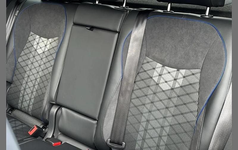 Used VW Tiguan R-line 150 HP (110 kW) 2025 Green SUV