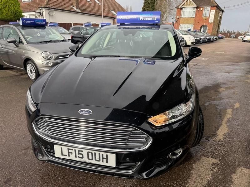 Used Ford Mondeo Titanium 115 HP (84 kW) 2015 Black Hatchback