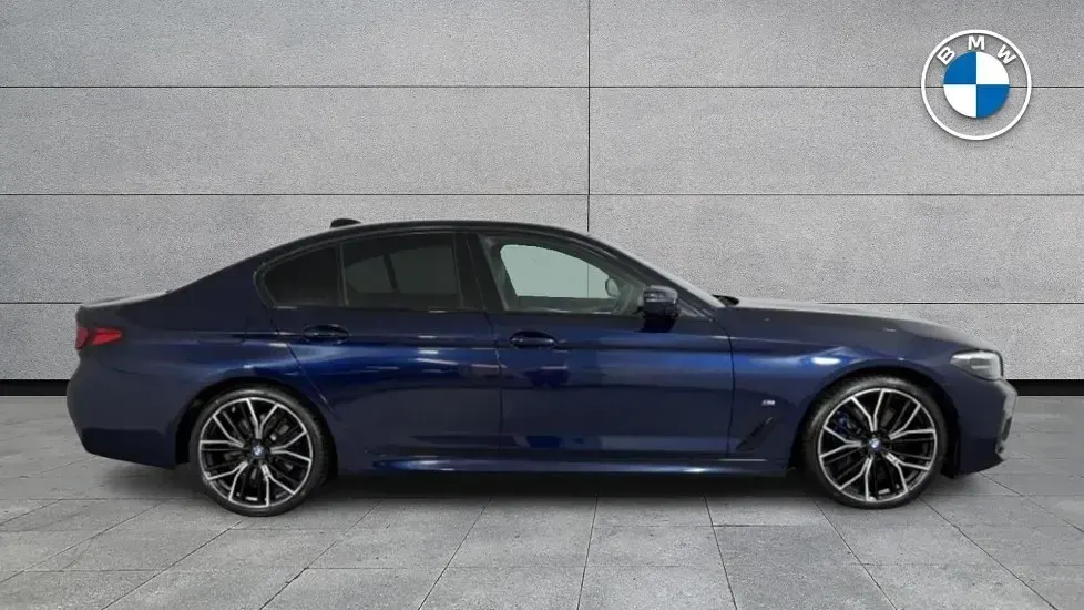 Used BMW 520 M Sport 187 HP (137 kW) 2022 Blue Sedan