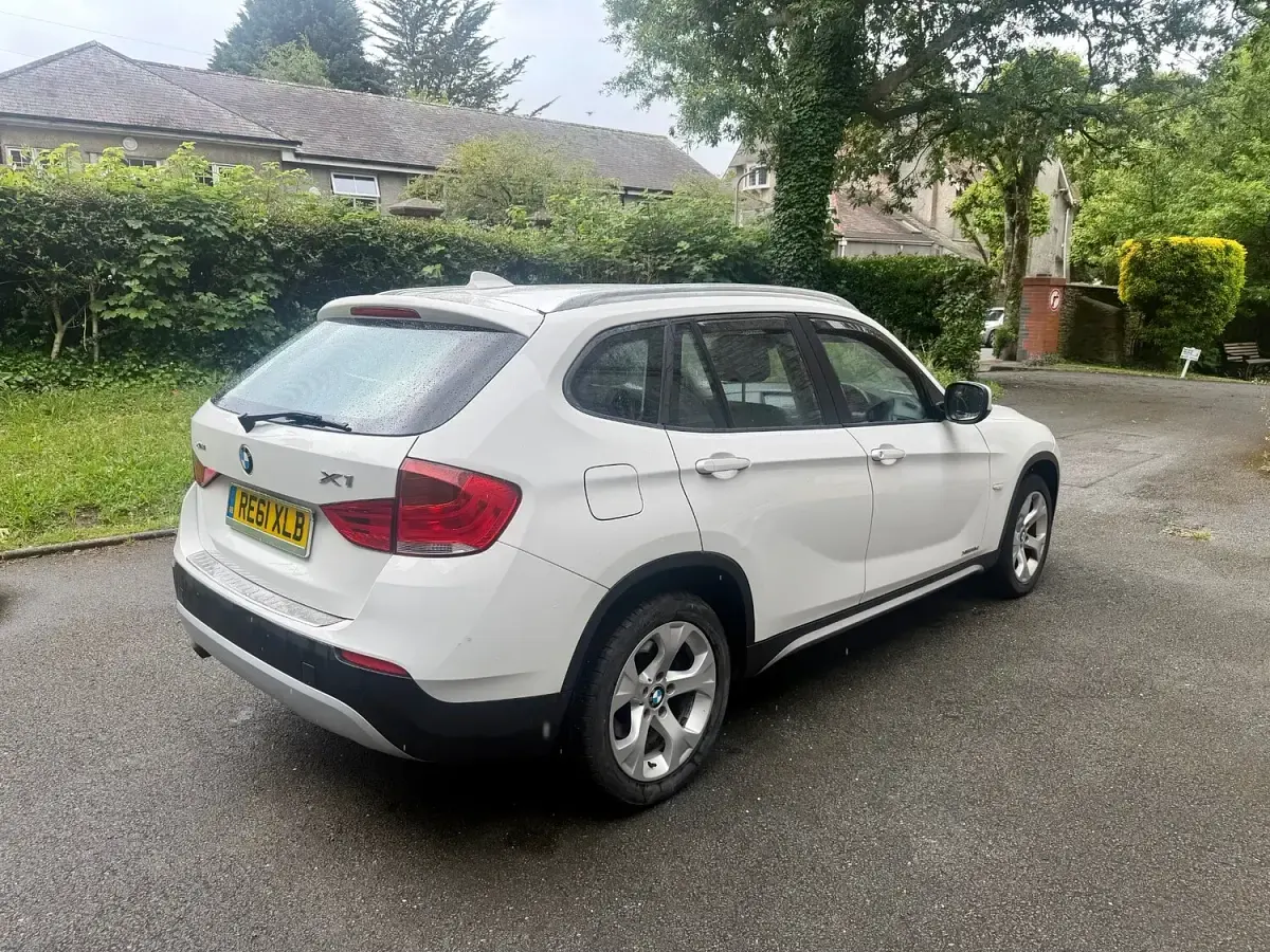 Used BMW X1 2011 White SUV