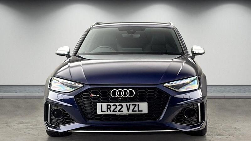 Used Audi RS4 450 HP (330 kW) 2022 Navarra blue metallic/navarra blue metallic Estate