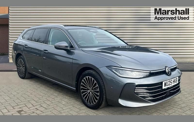Used VW Passat Elegance 267 HP (196 kW) 2025 Grey Estate