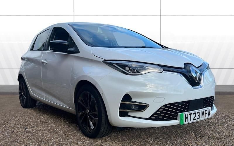 White Used 2023 Renault Zoe Iconic Hatchback | £13,431 (Fair price) - Image 1/4