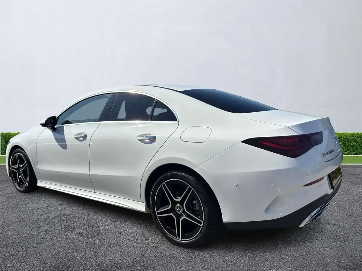 Used Mercedes CLA220 Executive 190 HP (139 kW) 2025 White Coupe