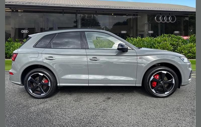 Used Audi Q5 Black Edition 190 HP (139 kW) 2020 Grey SUV