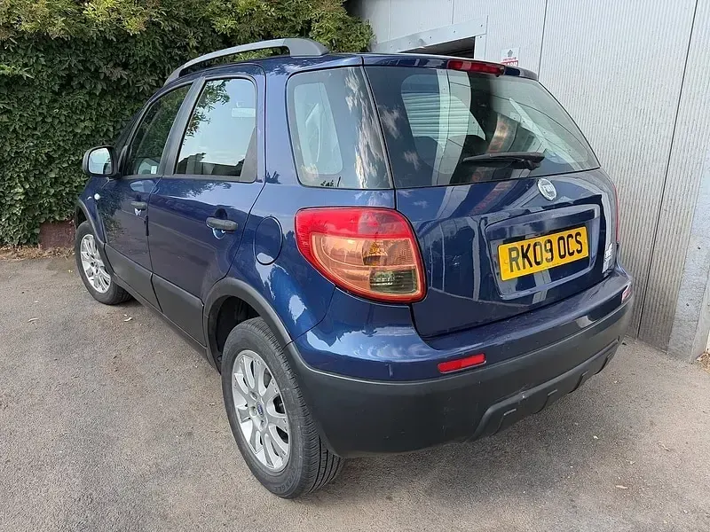 Used Fiat Sedici Dynamic 120 HP (88 kW) 2009 Blue SUV