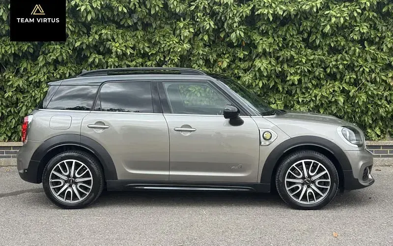 Used Mini Cooper S Countryman Sport 224 HP (164 kW) 2019 Silver SUV