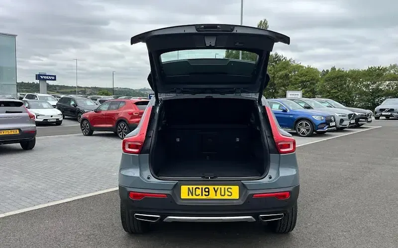 Used Volvo XC40 Inscription 150 HP (110 kW) 2021 Grey SUV