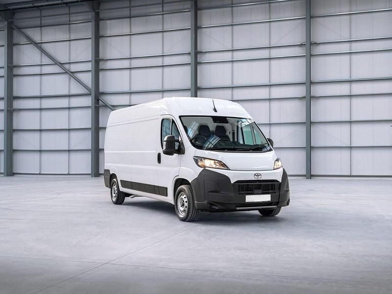Icy white New 2025 Toyota Proace H2 Van | £27,500 (A bit pricey) - Image 1/4